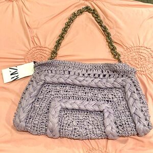 🌹 ZARA NWT Gorgeous Lilac Raffia Medium Size Bag W/ Silver Chain!